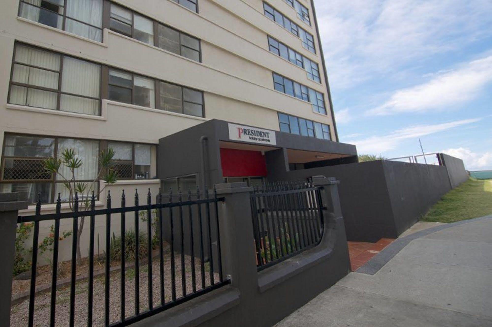 President - Absolute Beachfront Aparthotel