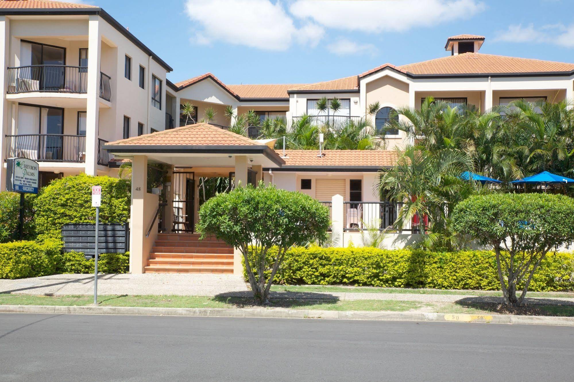 Chevron Palms By Premium Gold Coast