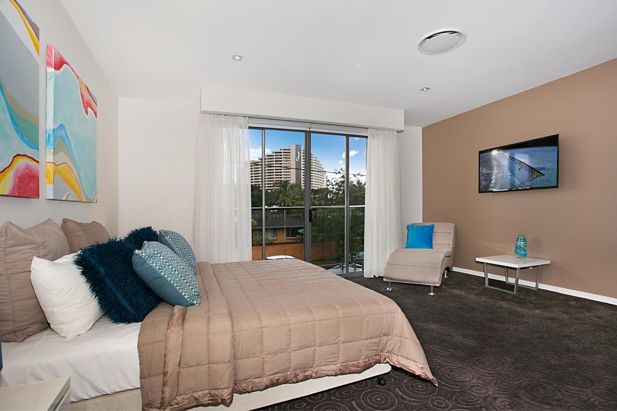 Luxe On Lotus Gold Coast