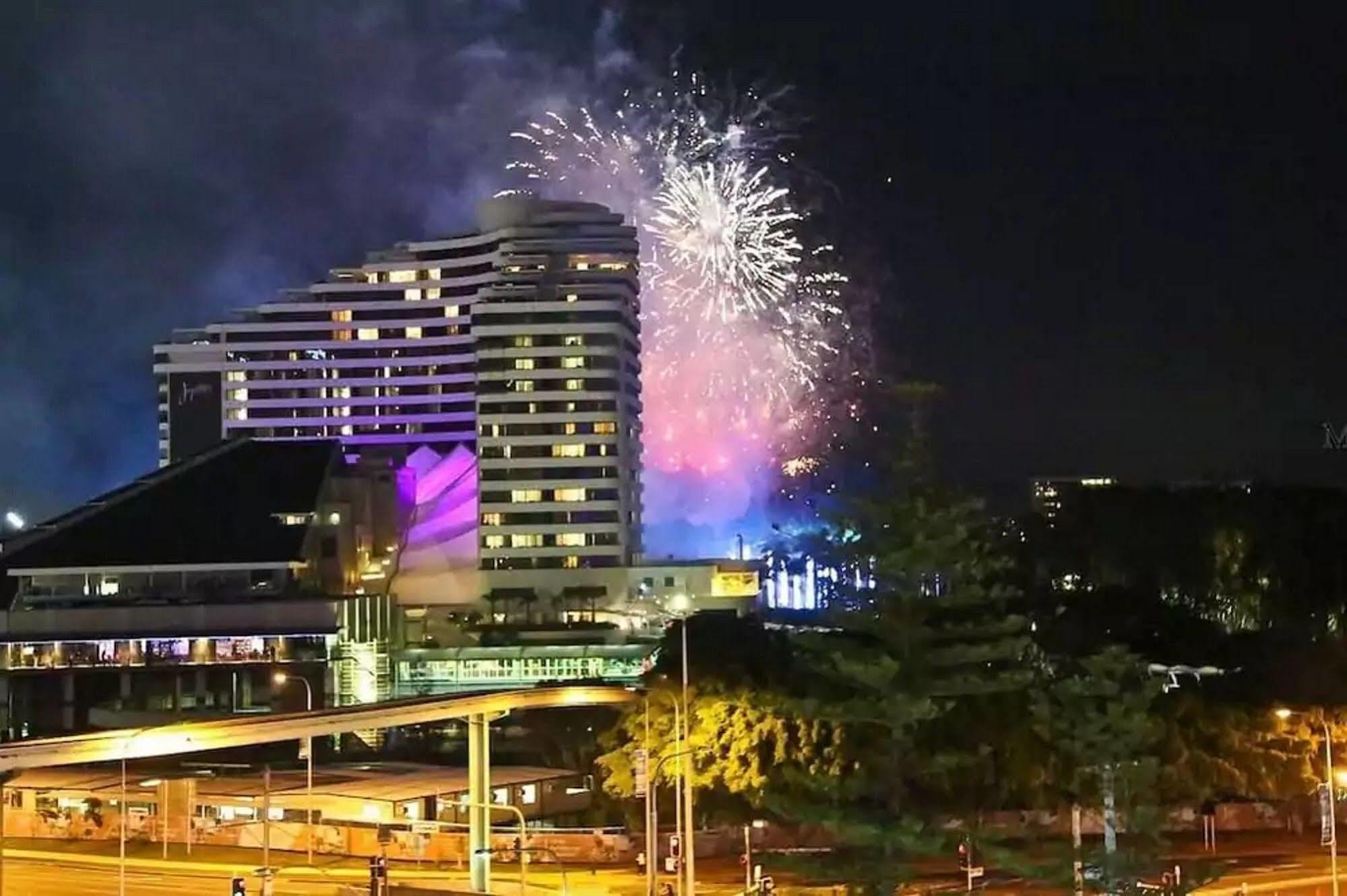 Broadbeach 4*
