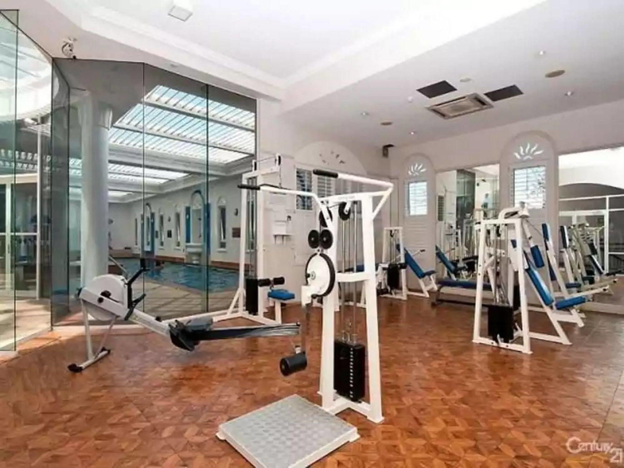 Broadbeach Aparthotel Gold Coast