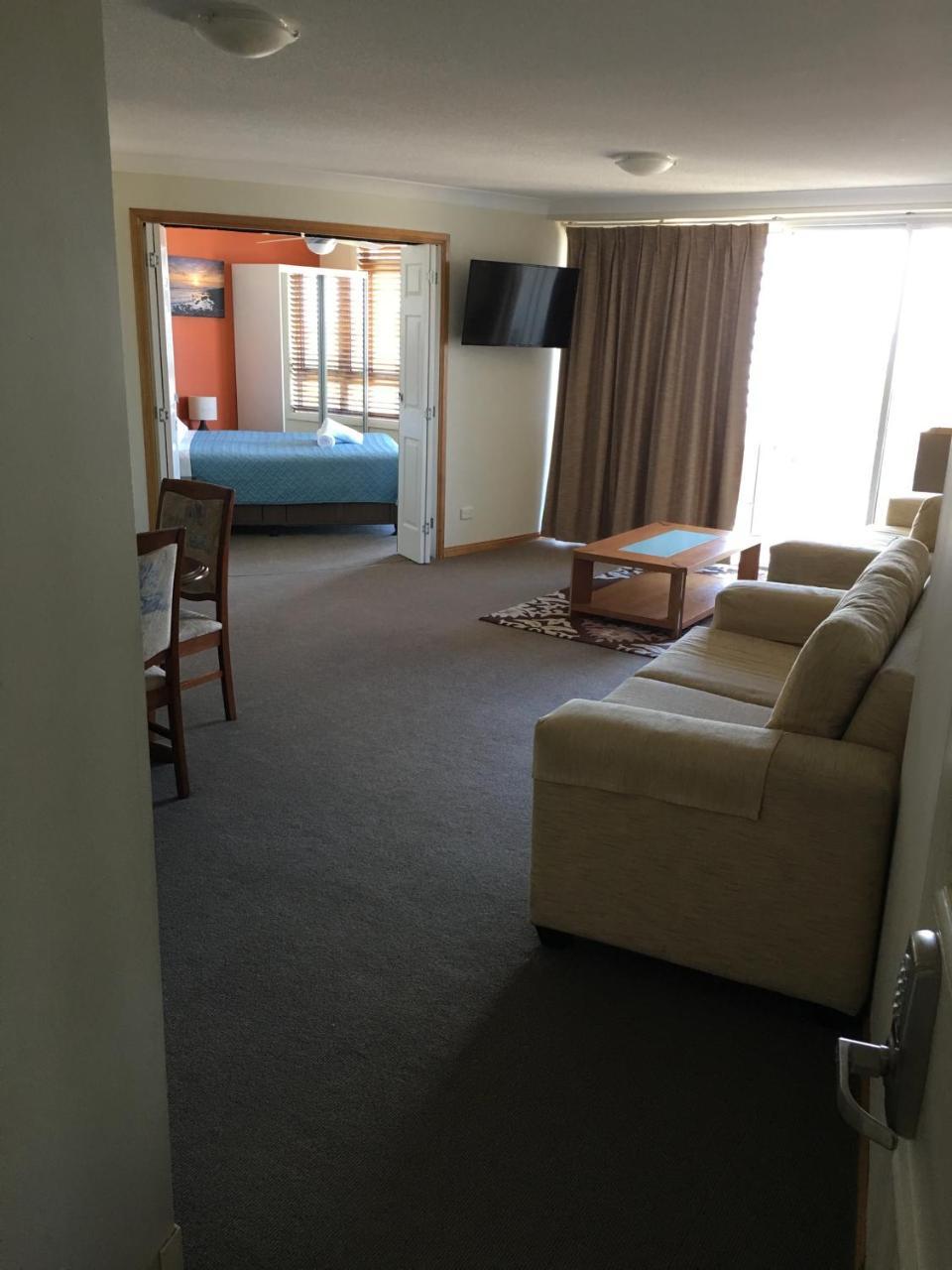 Bell Of Broadbeach * Gold Coast