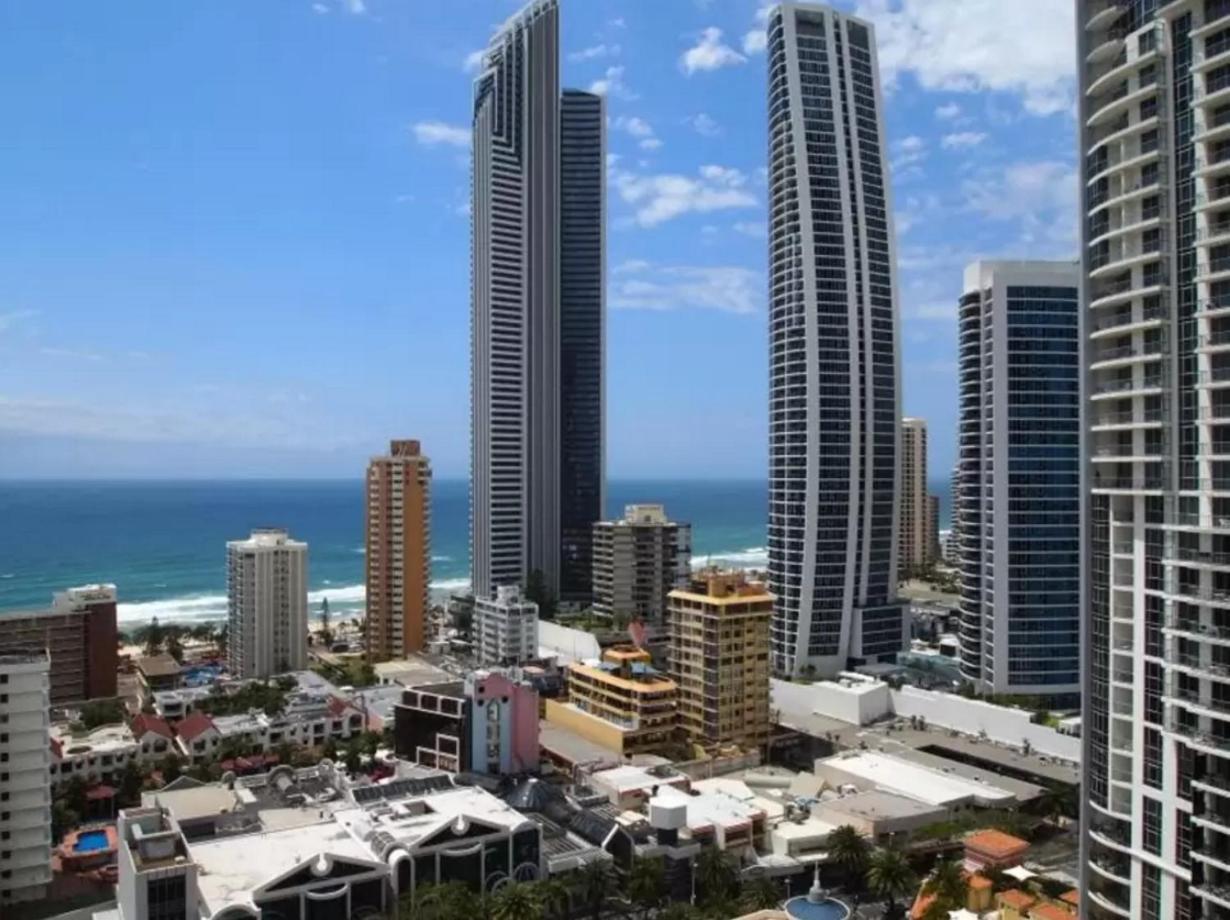 Deluxe Chevron Renaissance * Gold Coast