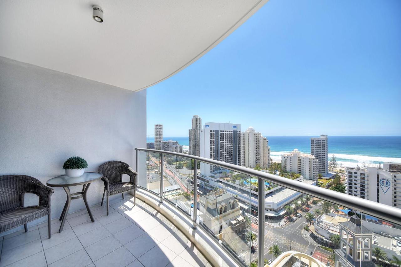 Deluxe Chevron Renaissance Apartment Gold Coast
