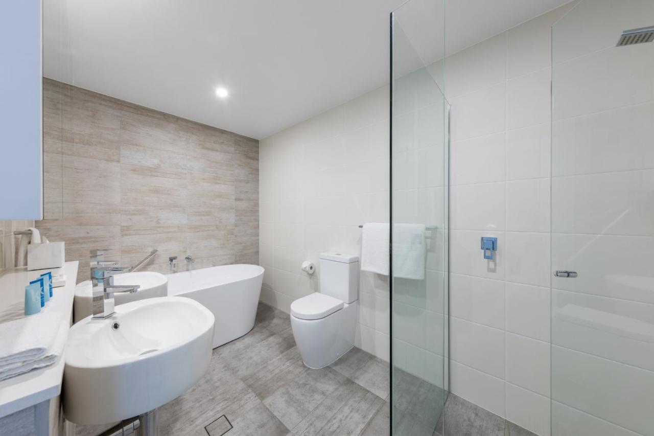 Meriton Southport Hotel