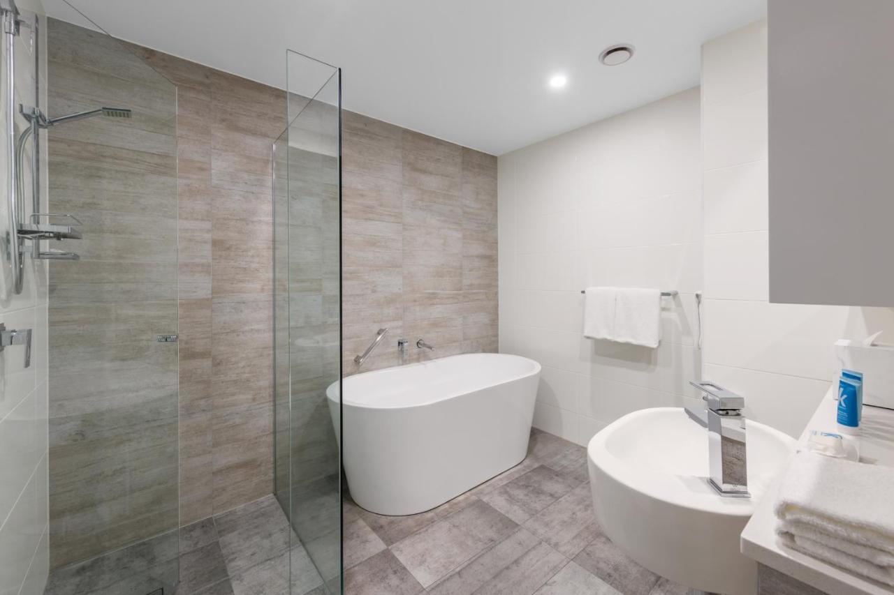 Meriton Southport 5*