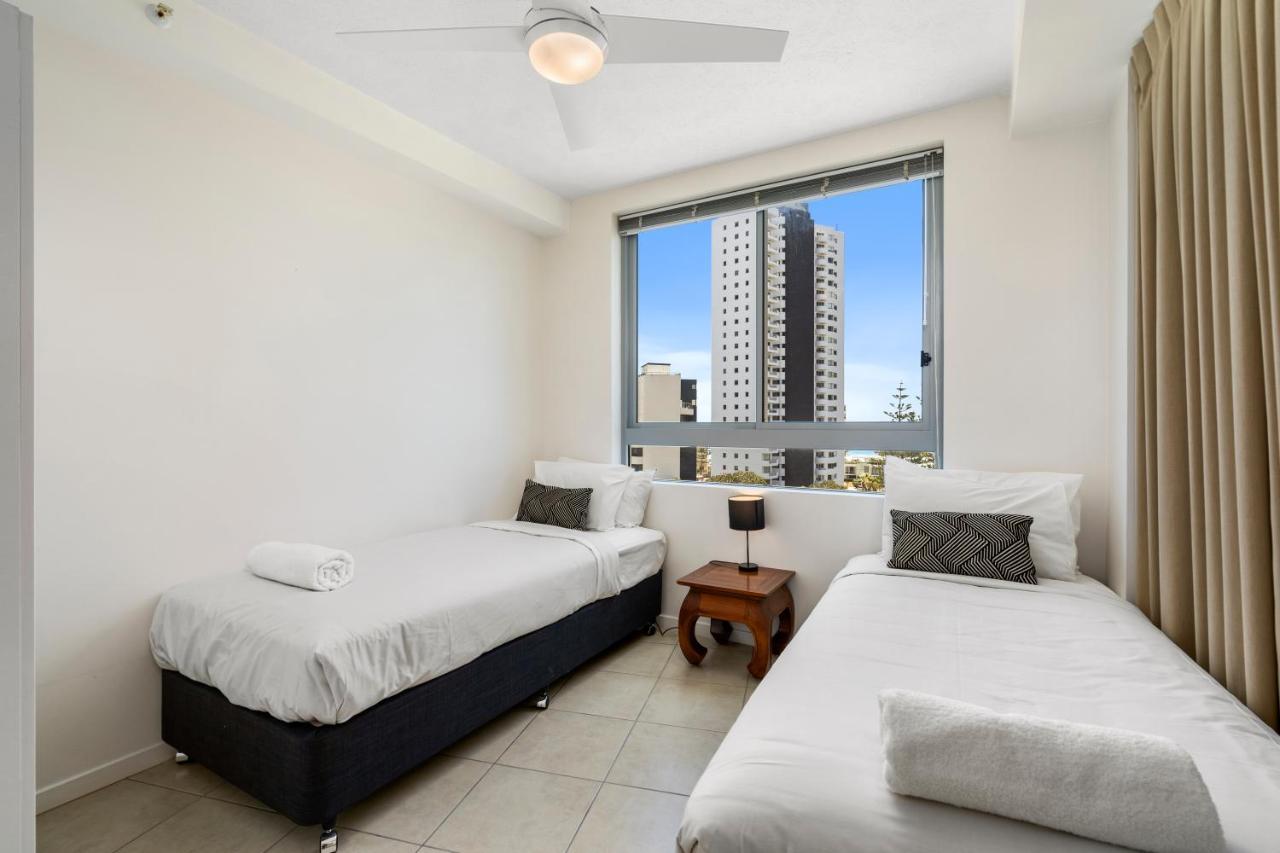 Wings Resort, And 2 Story Penthouses - We Accommodate * Gold Coast