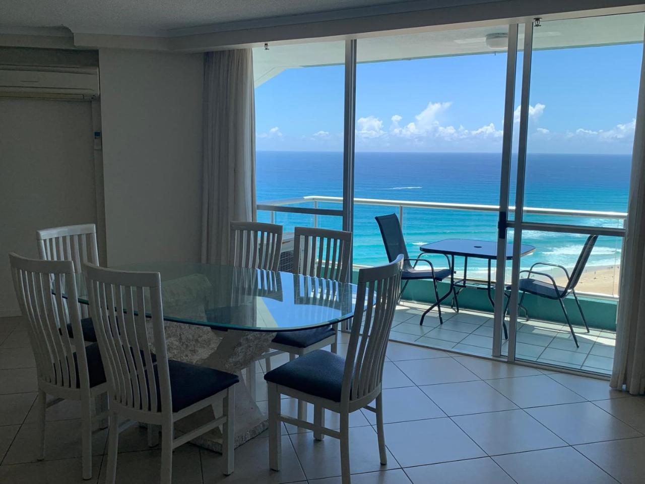 Aparthotel Ocean Plaza 4*