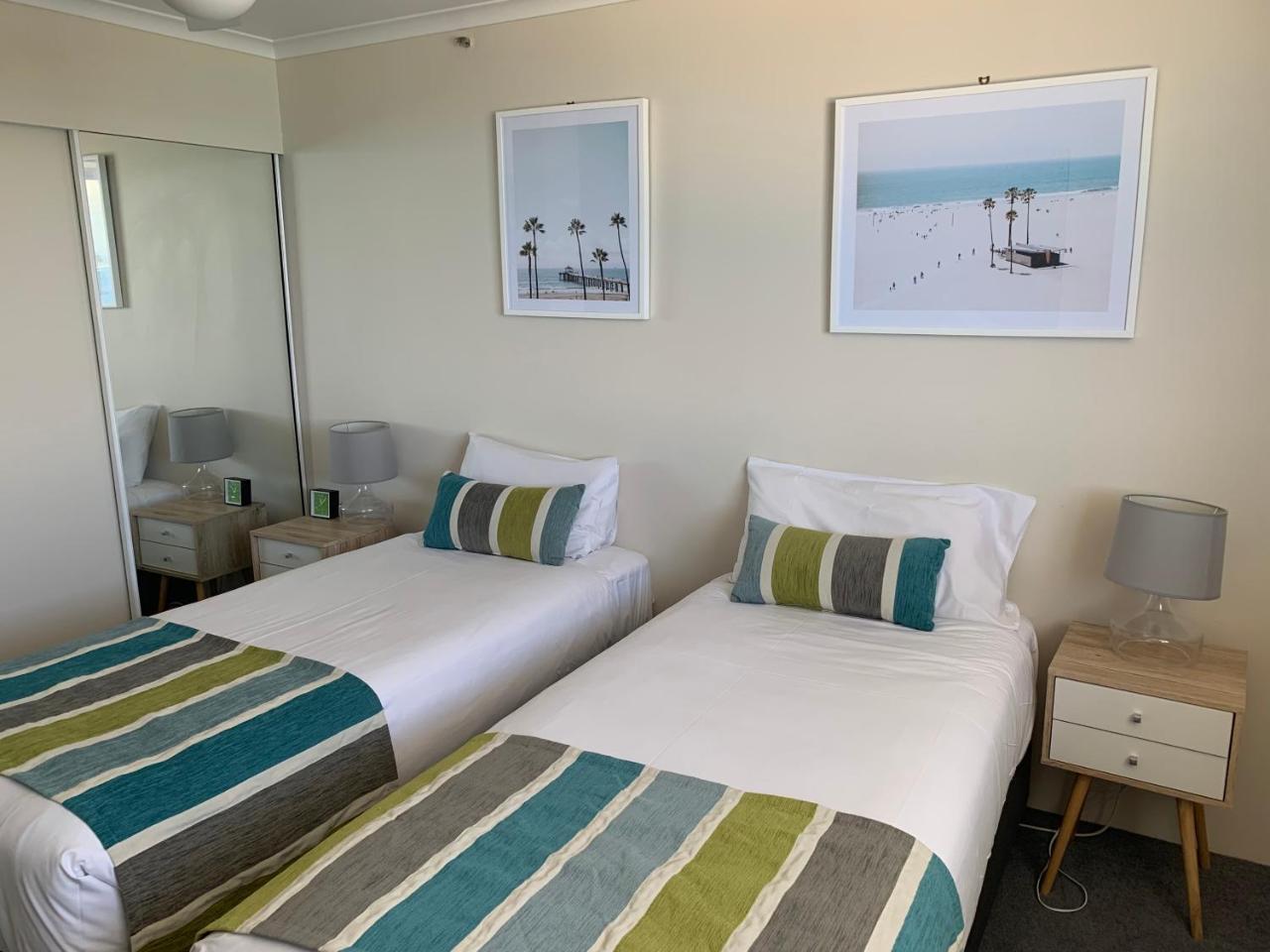 Aparthotel Ocean Plaza 4*