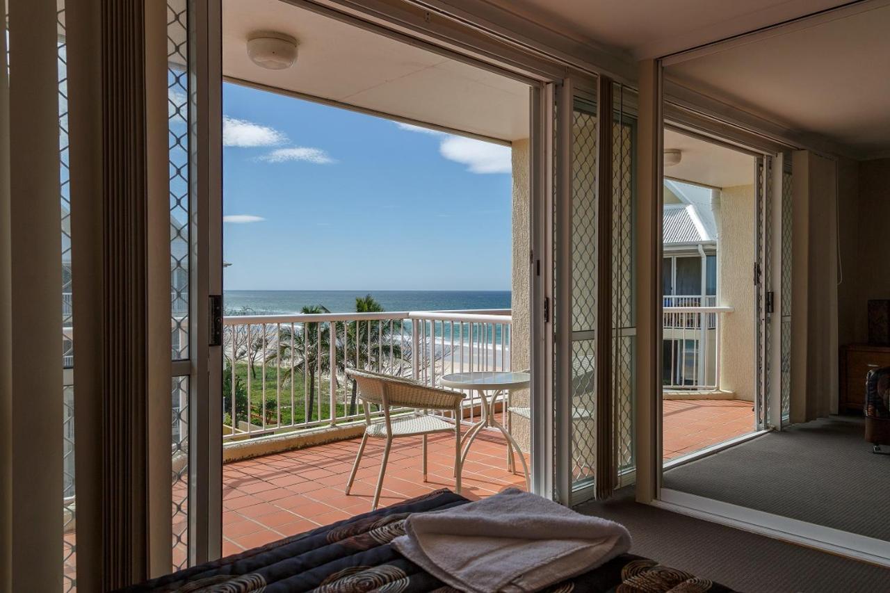 Aparthotel Crystal Beachfront Gold Coast