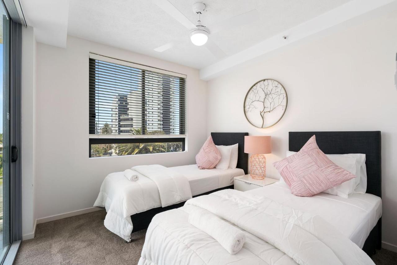 Wings Resort, And 2 Story Penthouses - We Accommodate Apartment Gold Coast