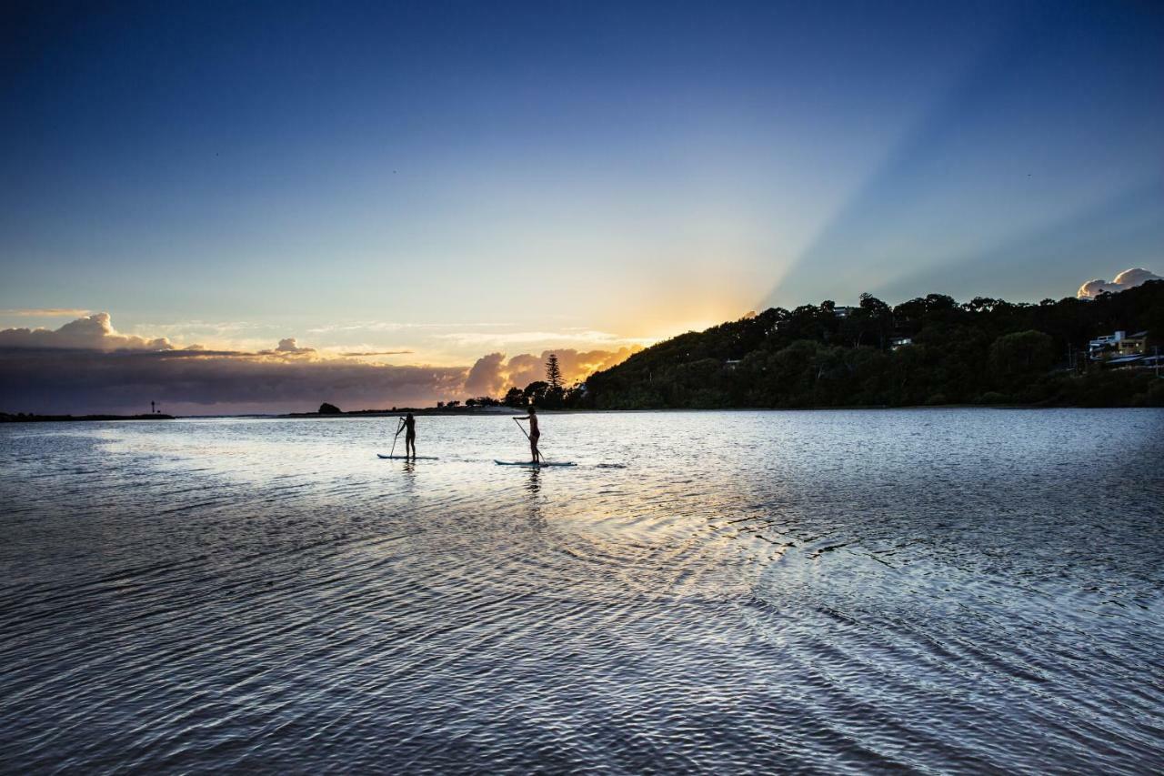 Kirra Surf