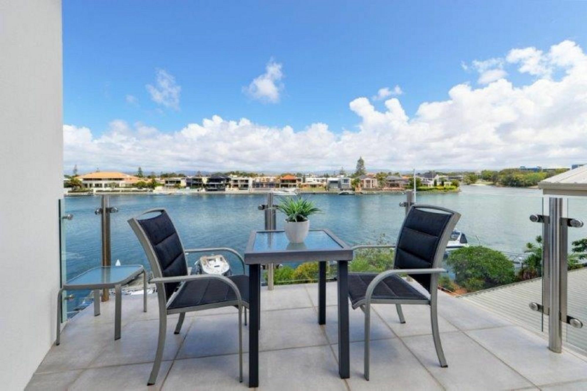 Casa Grande On The Water * Gold Coast
