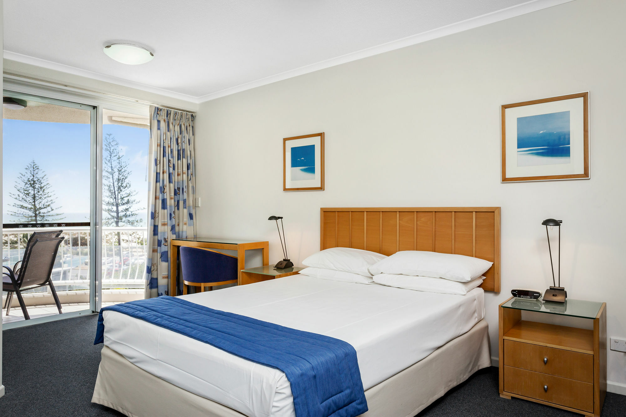 Kirra Aparthotel 4*