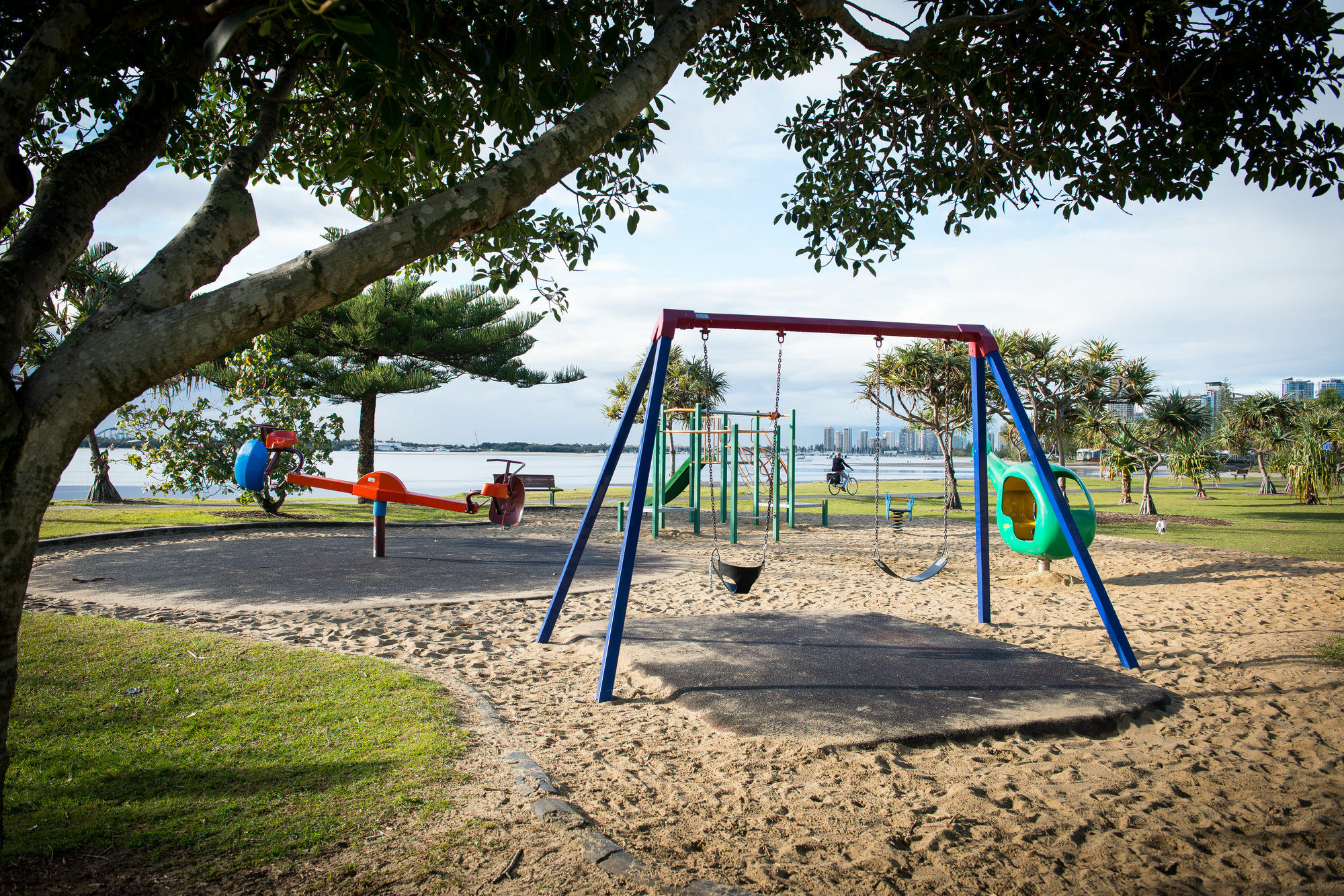 Golden Shores Club