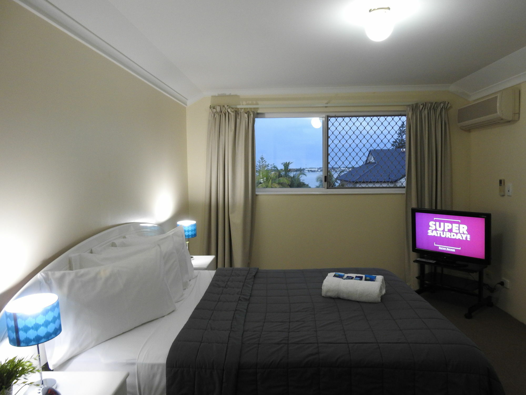 Blue Waters Aparthotel