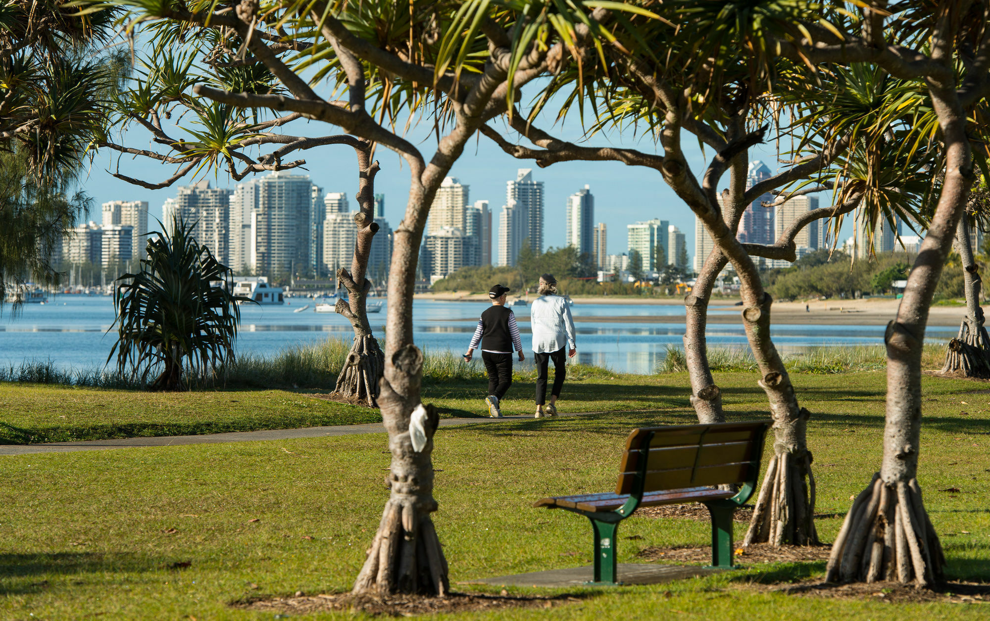 Golden Shores Club *