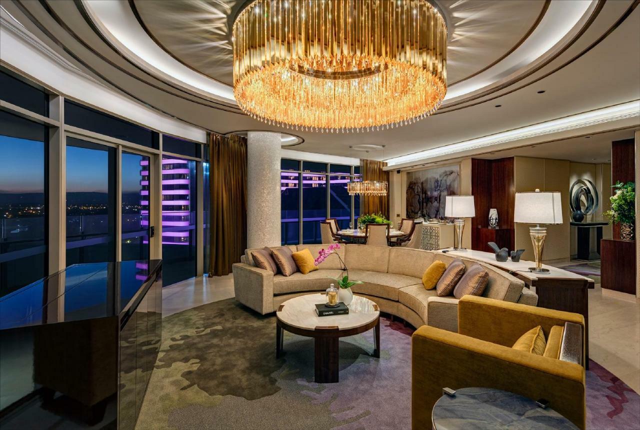 The Darling At The Star Hotel