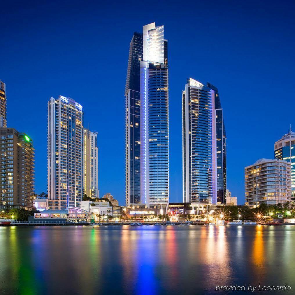 Aparthotel Mantra Circle On Cavill 4*