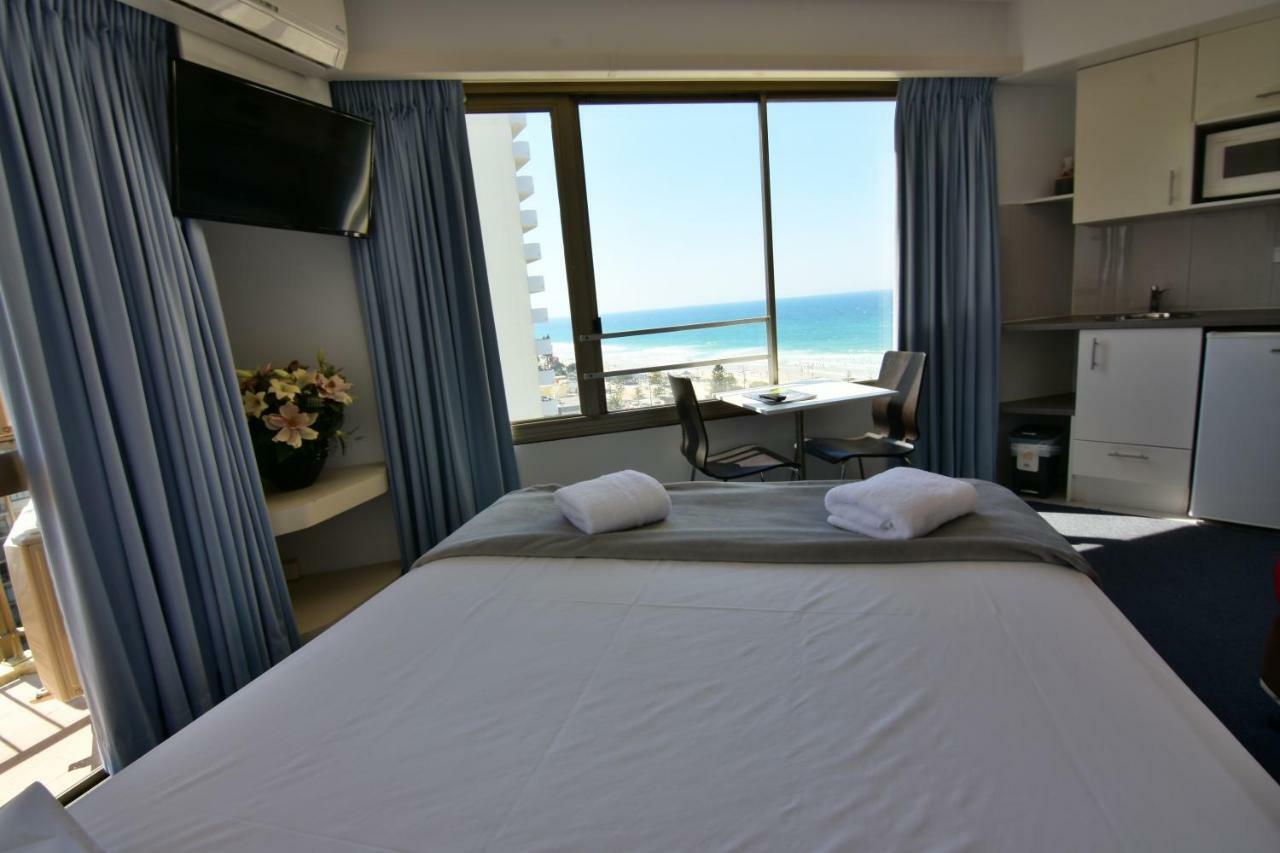 Apartment Surfers Haven