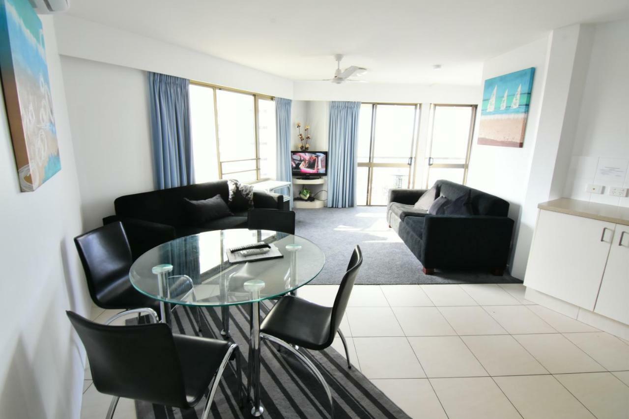 Apartment Surfers Haven *