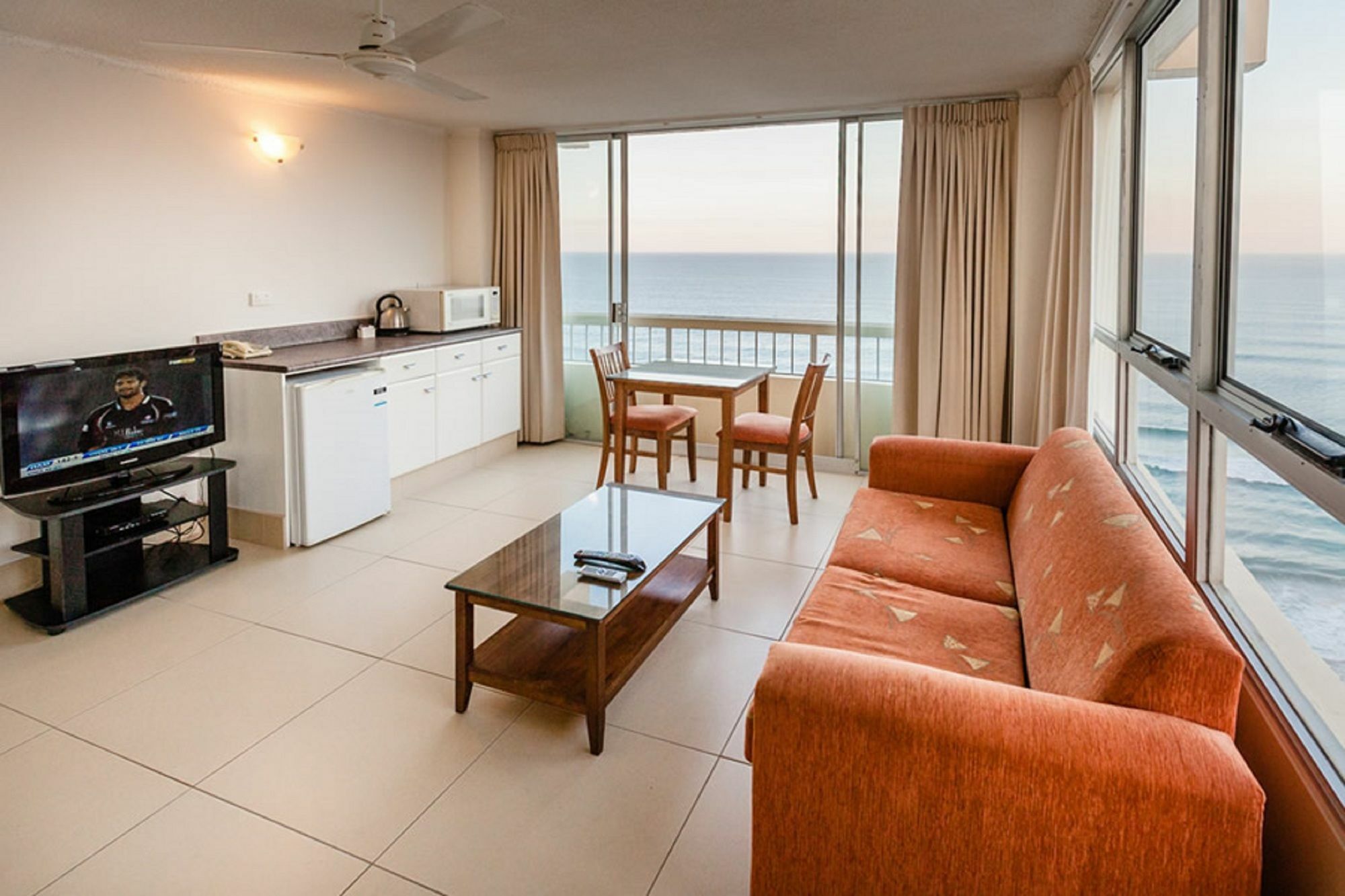 Chateau Beachside Resort 3*