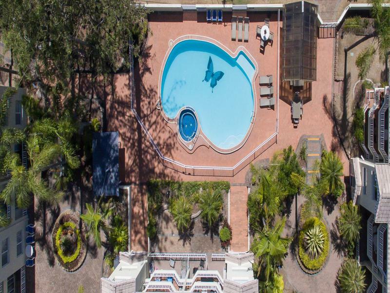 Hotel Surfers Tradewinds 3*