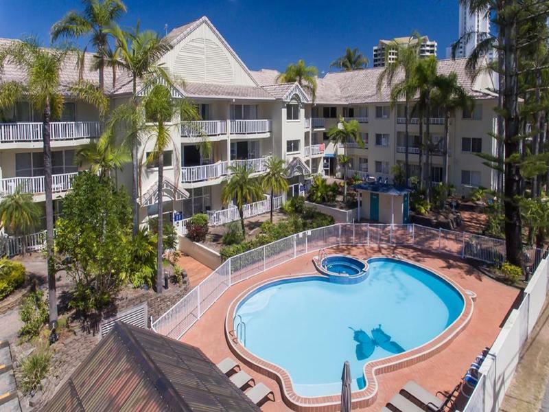 Hotel Surfers Tradewinds 3*