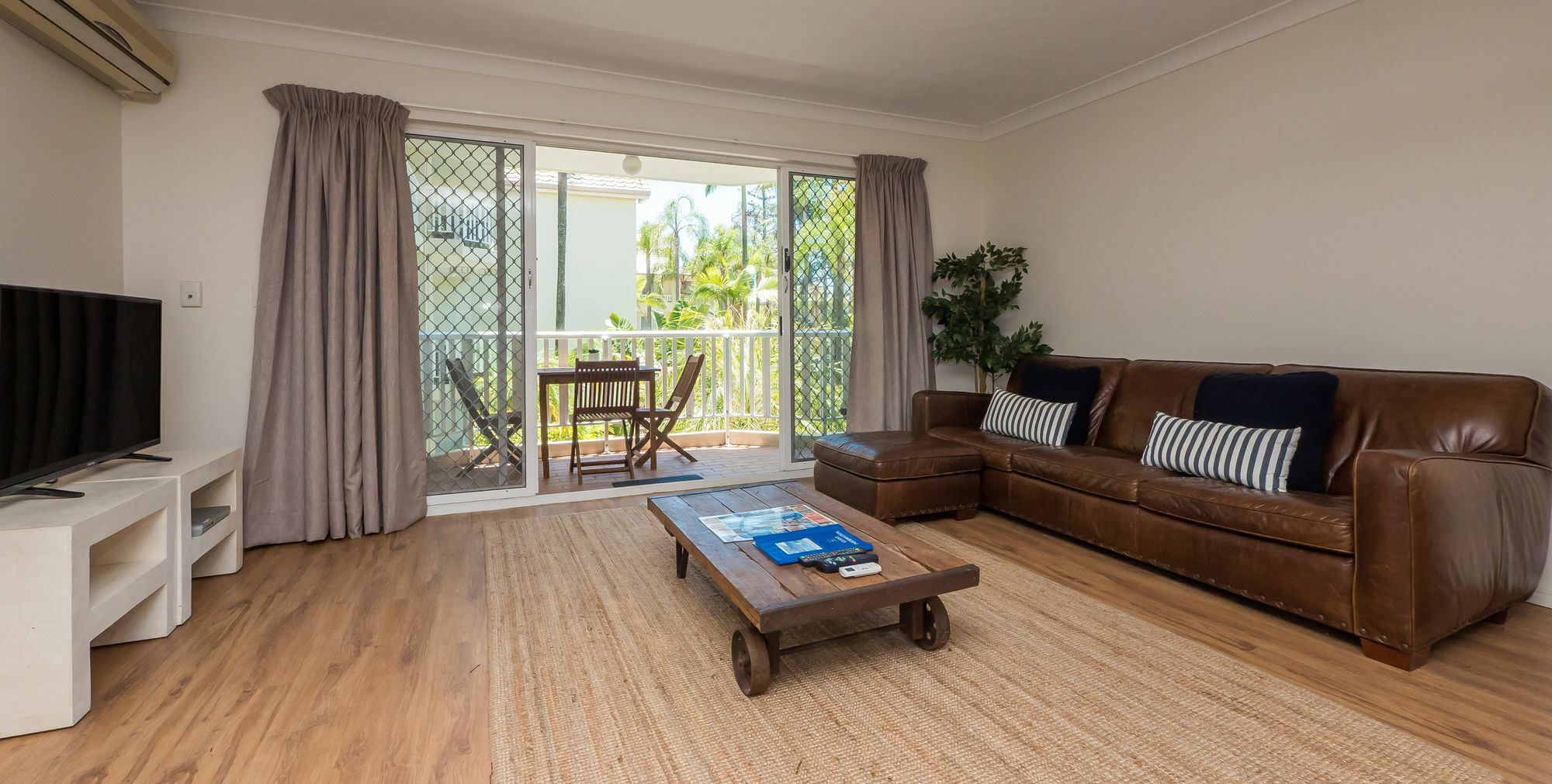 Hotel Surfers Tradewinds Gold Coast