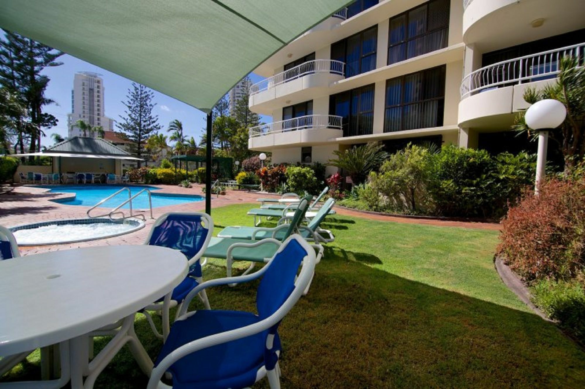 Capricornia Aparthotel 4*