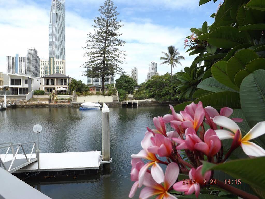 Hostel Emerald Surfers Paradise Shared *