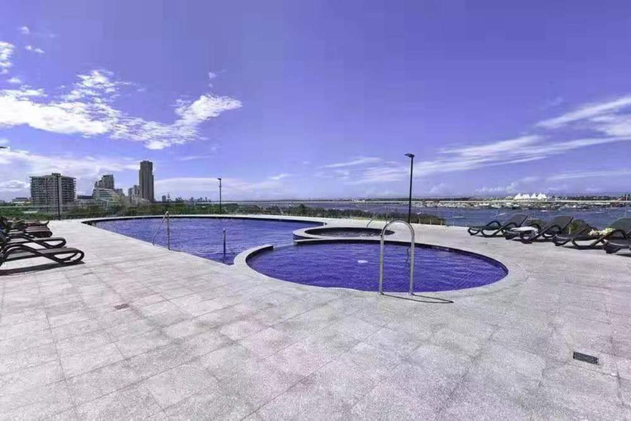 Apartment Modern, Carefree Living Style Apt In Southport *
