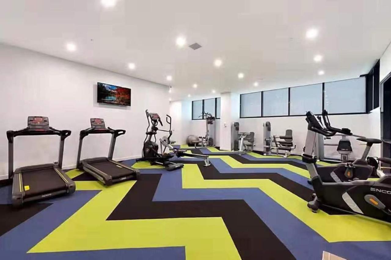 Modern, Carefree Living Style Apt In Southport Gold Coast