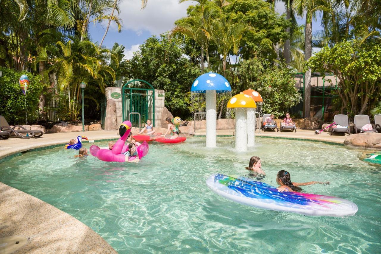 Ashmore Palms Village 4*