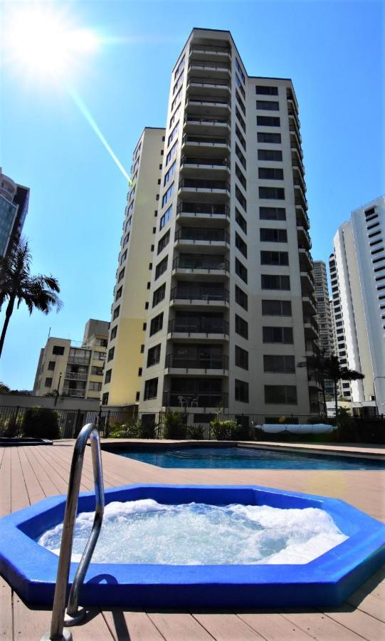 Apartment Surfers Haven