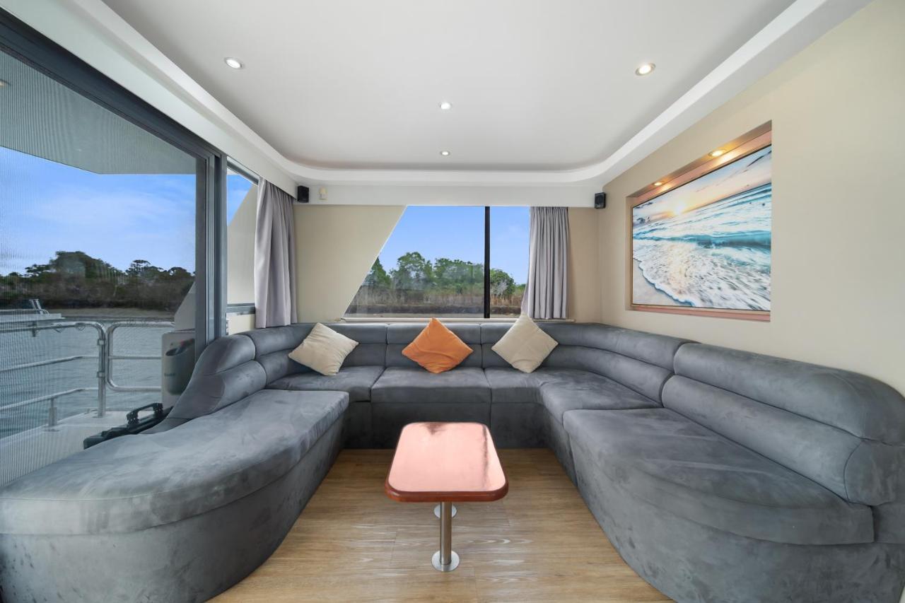 Coomera Houseboats