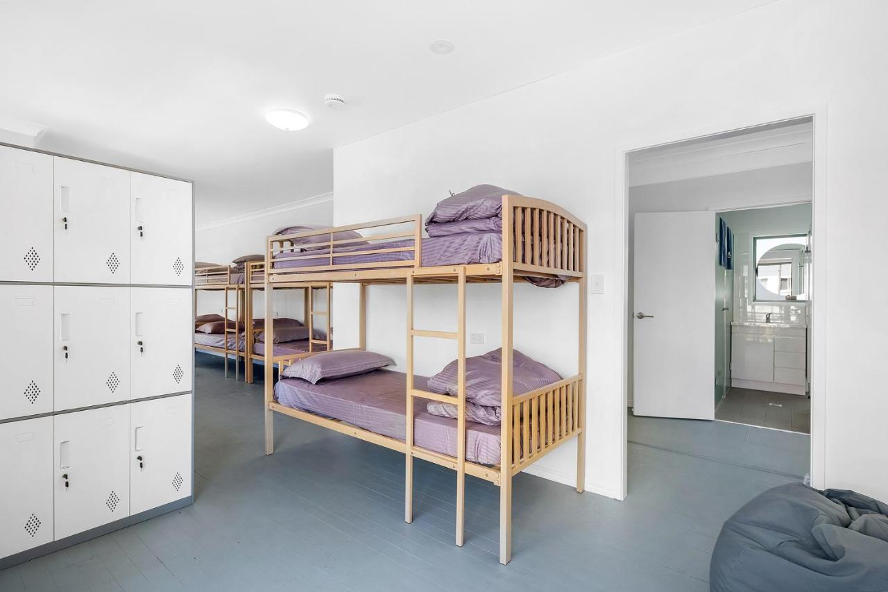 Hostel Surf Boutique Backpackers - Free Breakfast *