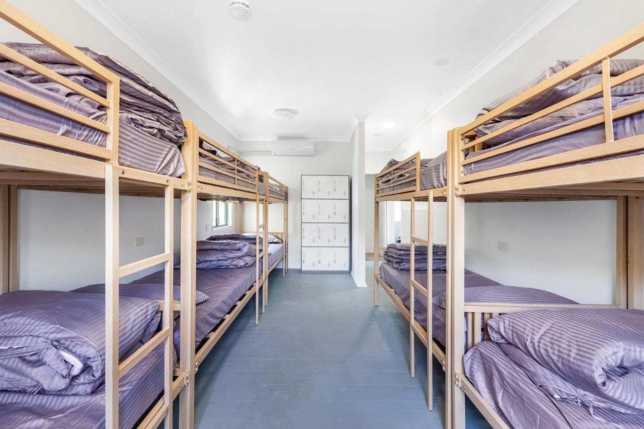 Hostel Surf Boutique Backpackers - Free Breakfast Gold Coast
