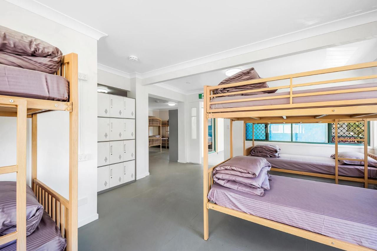 Surf Boutique Backpackers - Free Breakfast Hostel Gold Coast