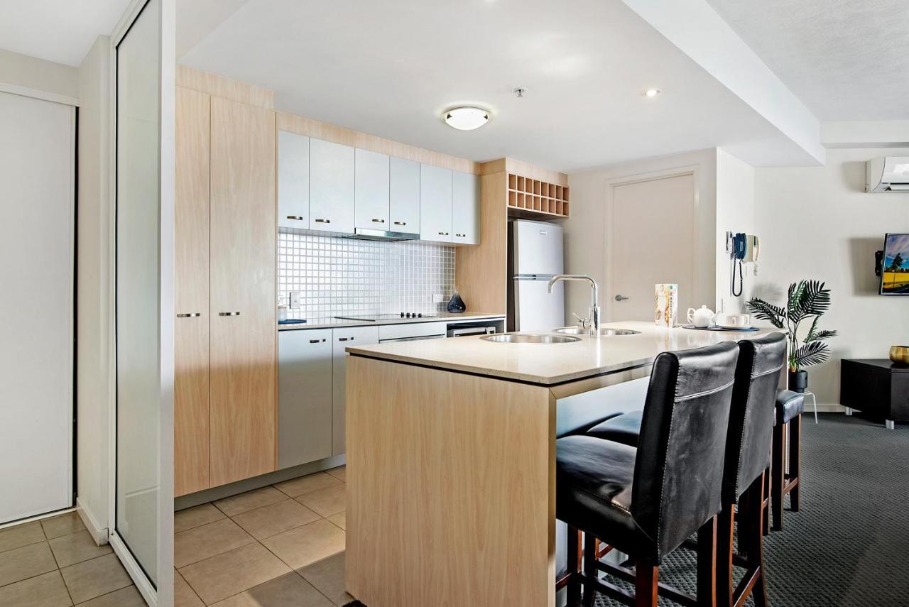 Wings Resort, And 2 Story Penthouses - We Accommodate Apartment