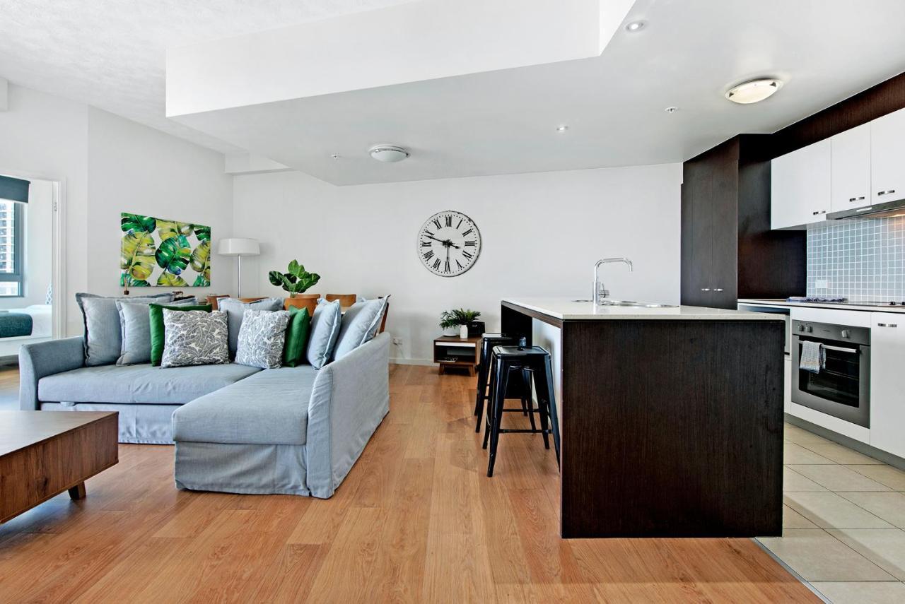 Wings Resort, And 2 Story Penthouses - We Accommodate Gold Coast