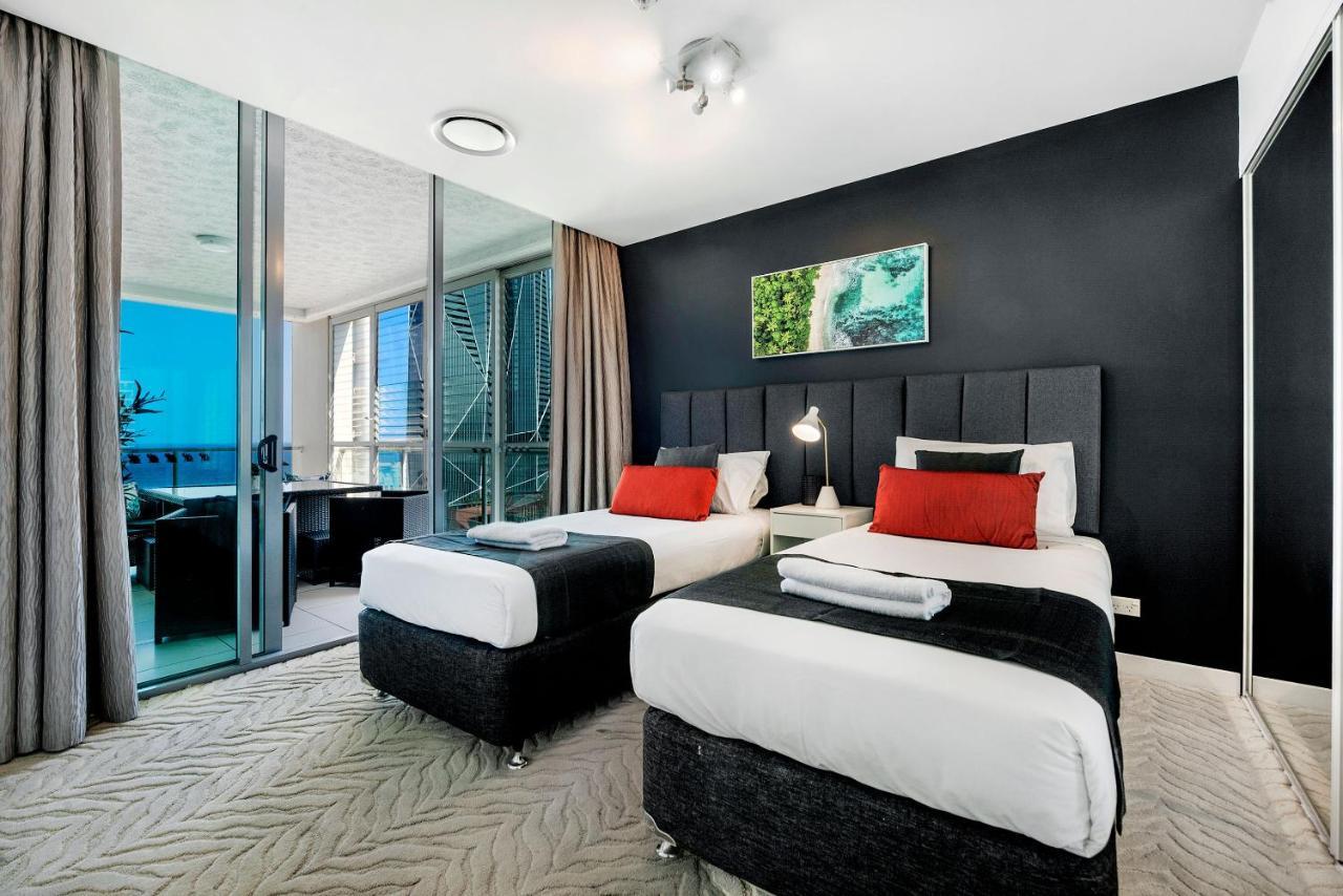 Wings Resort, And 2 Story Penthouses - We Accommodate * Gold Coast
