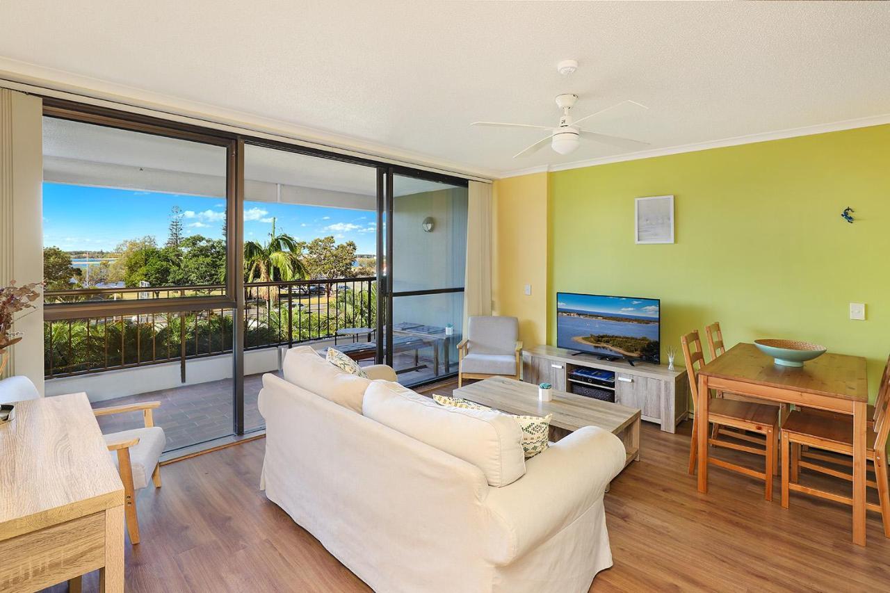 Resort Palmerston Tower On Southport Broadwater 3*
