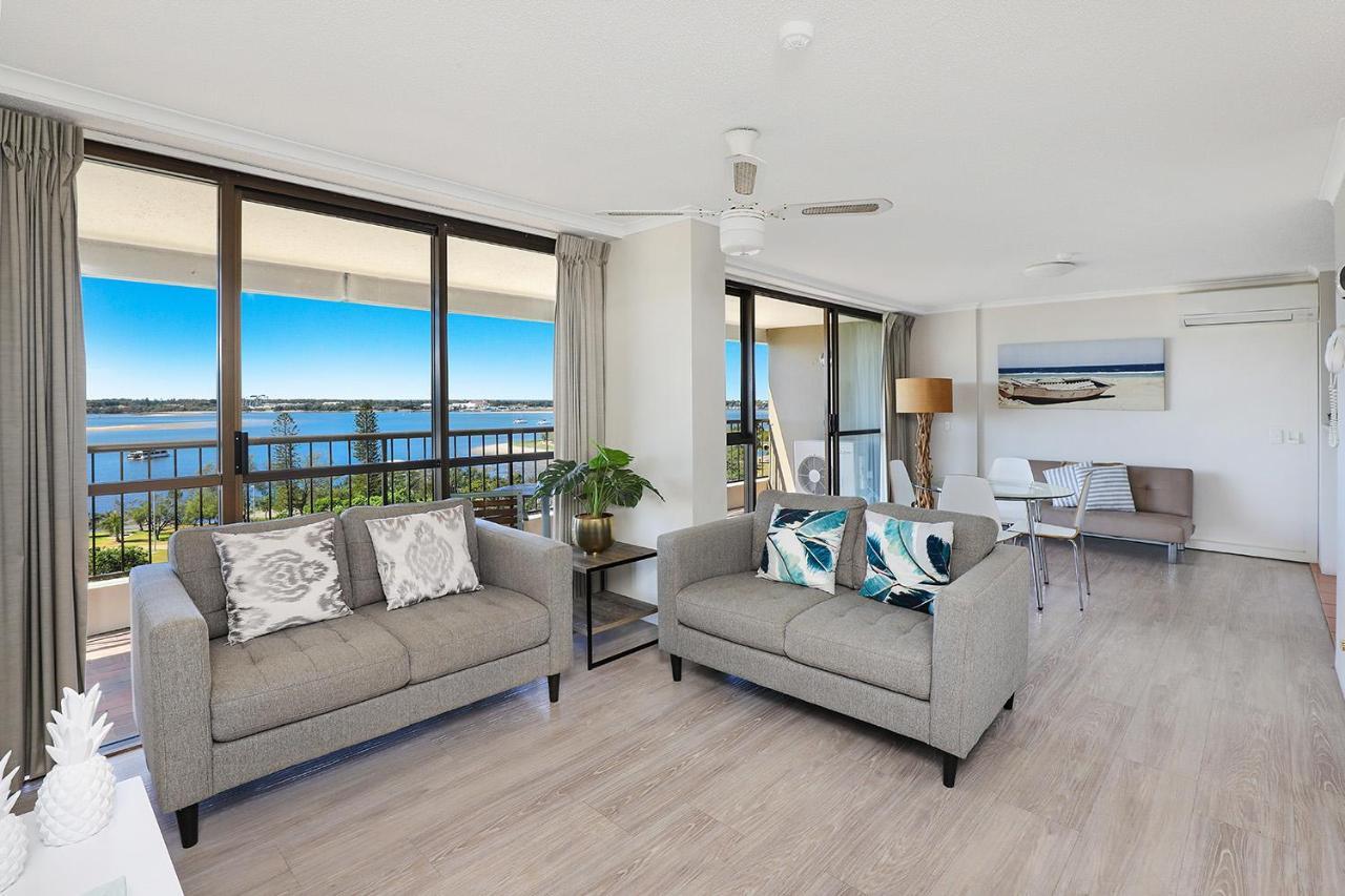 Palmerston Tower On Southport Broadwater Gold Coast