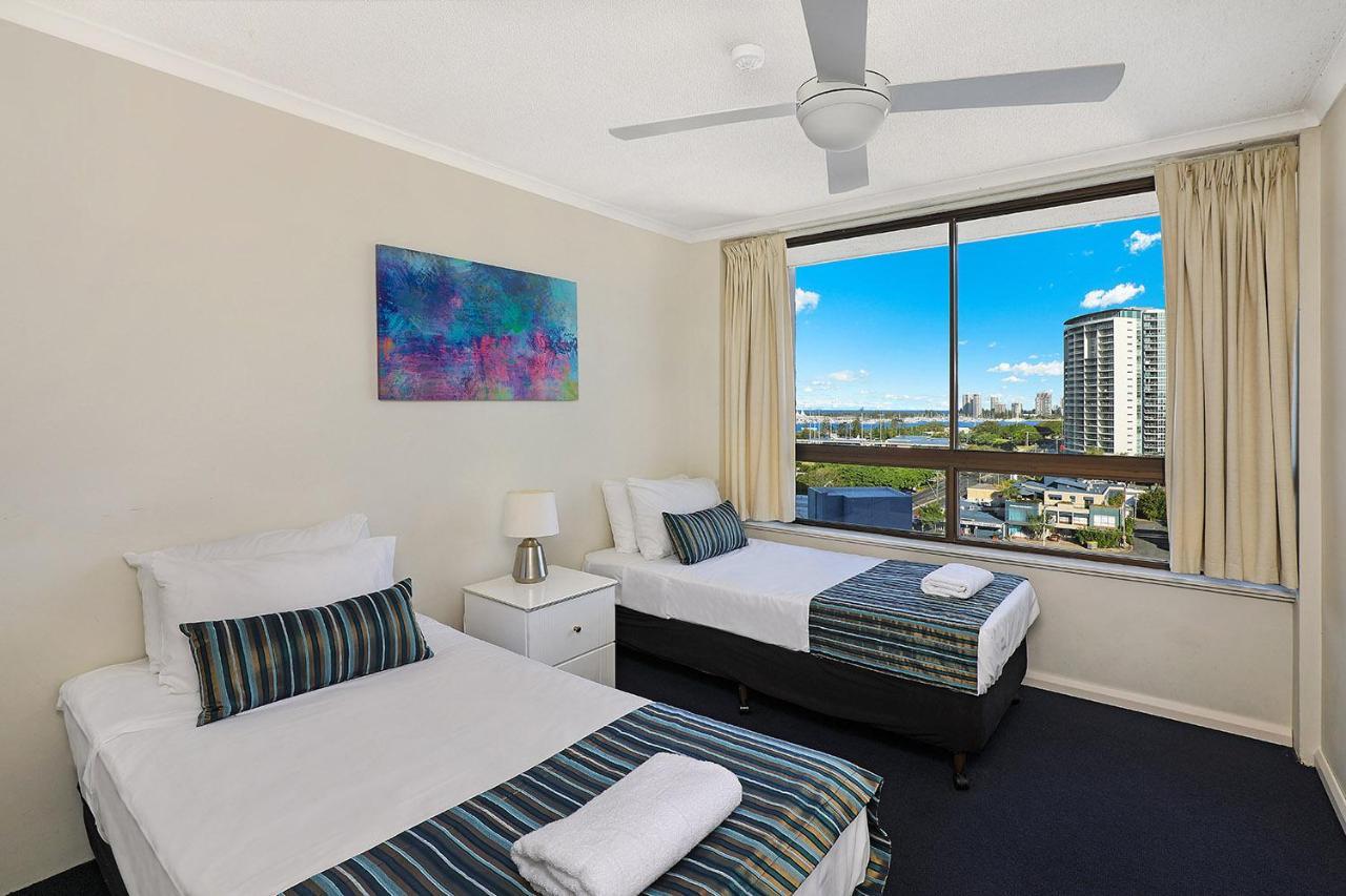 Palmerston Tower On Southport Broadwater Gold Coast