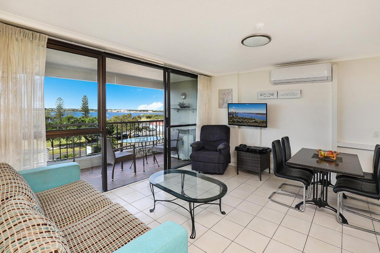 Palmerston Tower On Southport Broadwater Resort 3*