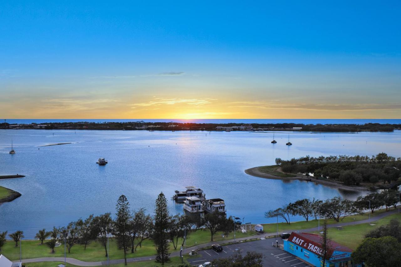Resort Palmerston Tower On Southport Broadwater Gold Coast