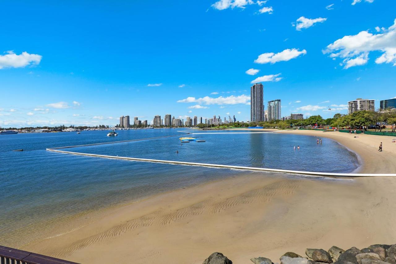 Palmerston Tower On Southport Broadwater 3*