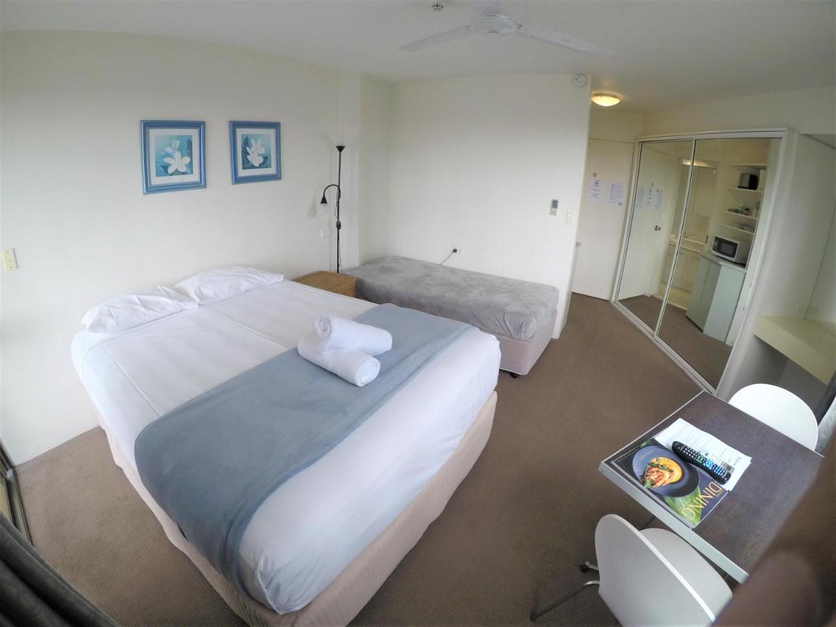Apartment Surfers Haven *