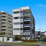 Sands On Greenmount Unit 5 - 3 Bedroom Beachfront Unit With Ocean Views